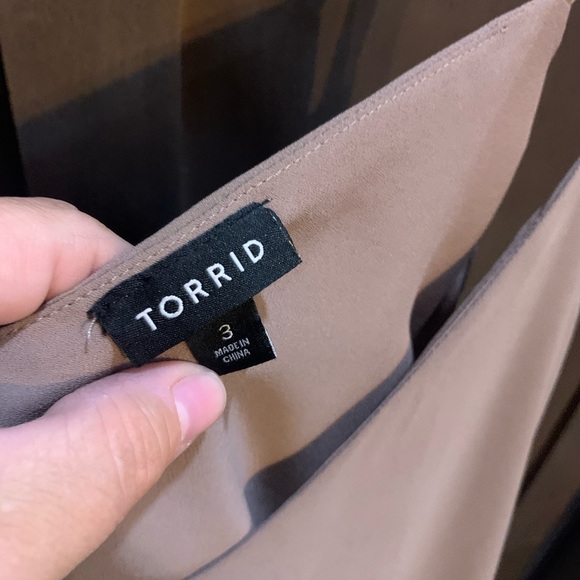 Two torrid tank tops - Picture 4 of 6